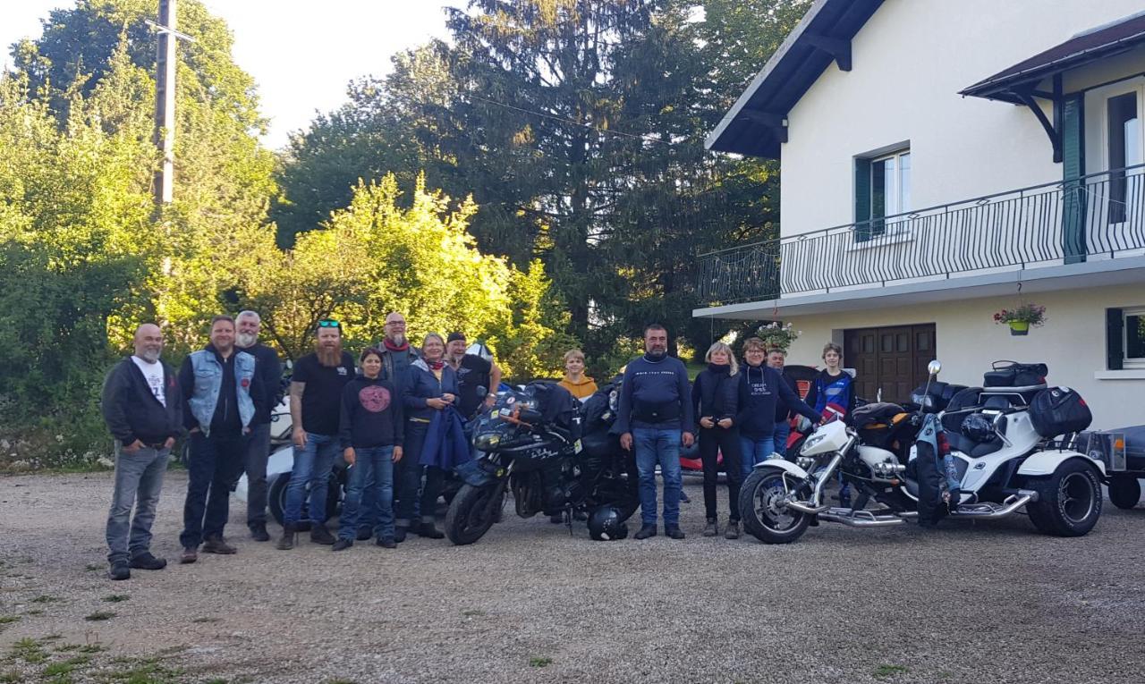 Gite Grande Capacite Au Calme Circuit Cascades Du Herisson Bonlieu Buitenkant foto